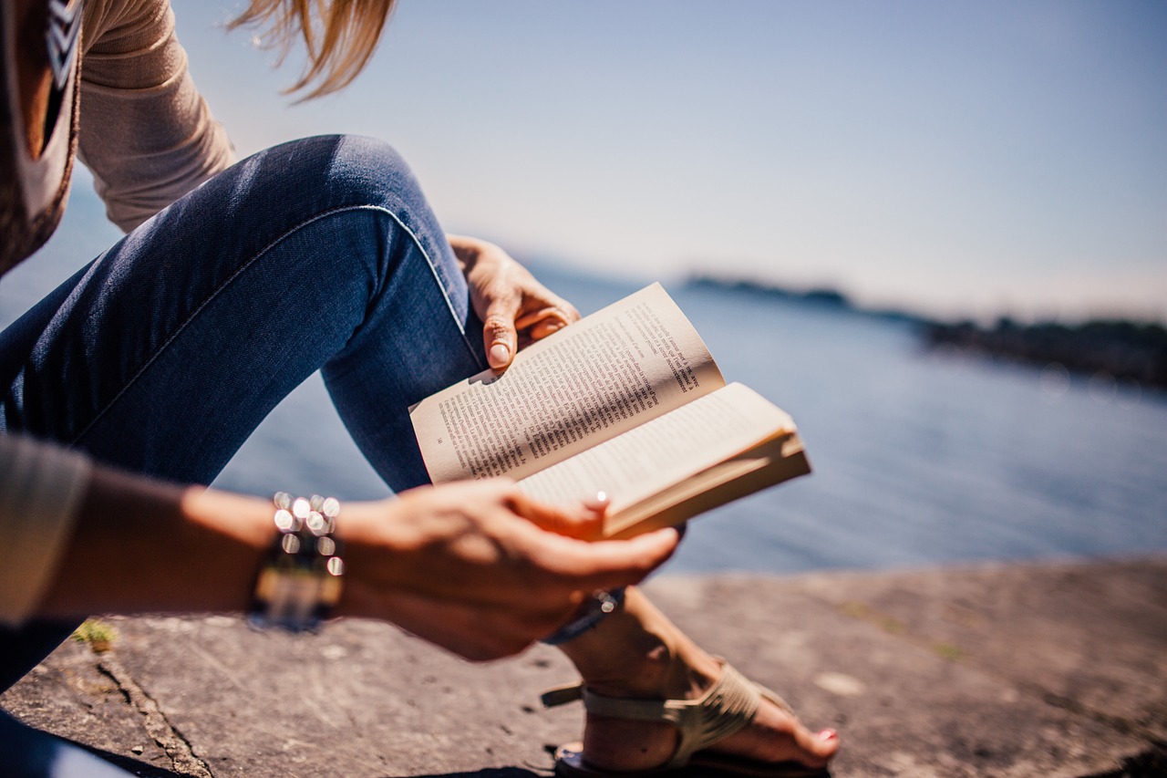 The Ultimate Guide to Curating Your Perfect Summer Reading List